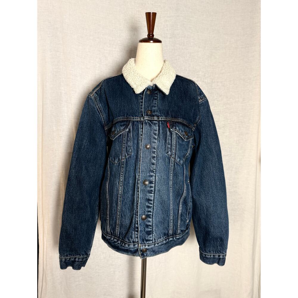 Women’s Levi's Sherpa Denim Jacket
Size Small